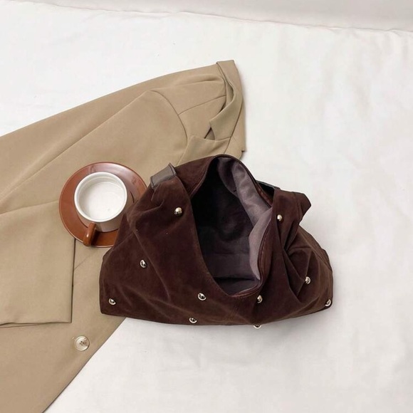 New And Fashionable Handbag With Spicy Girl Style Tote Bag, Rivet Bag, - Picture 3 of 4